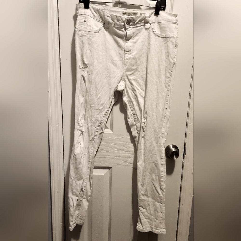 YMI wanna better butt jean